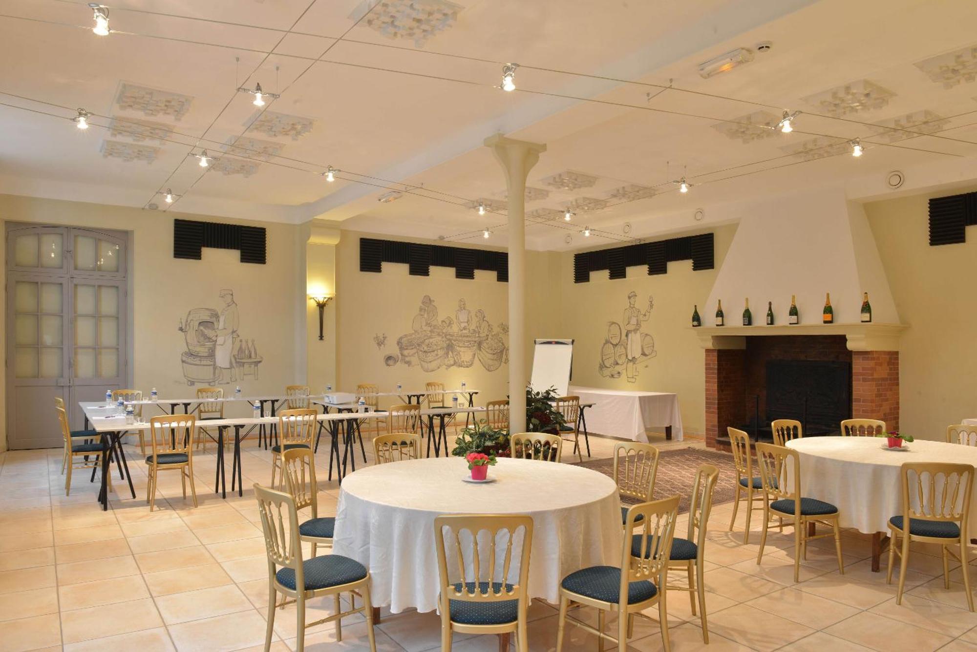 Hotel Castel Jeanson Ay-Champagne Dış mekan fotoğraf