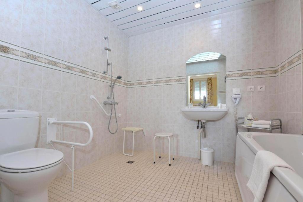 Hotel Castel Jeanson Ay-Champagne Oda fotoğraf