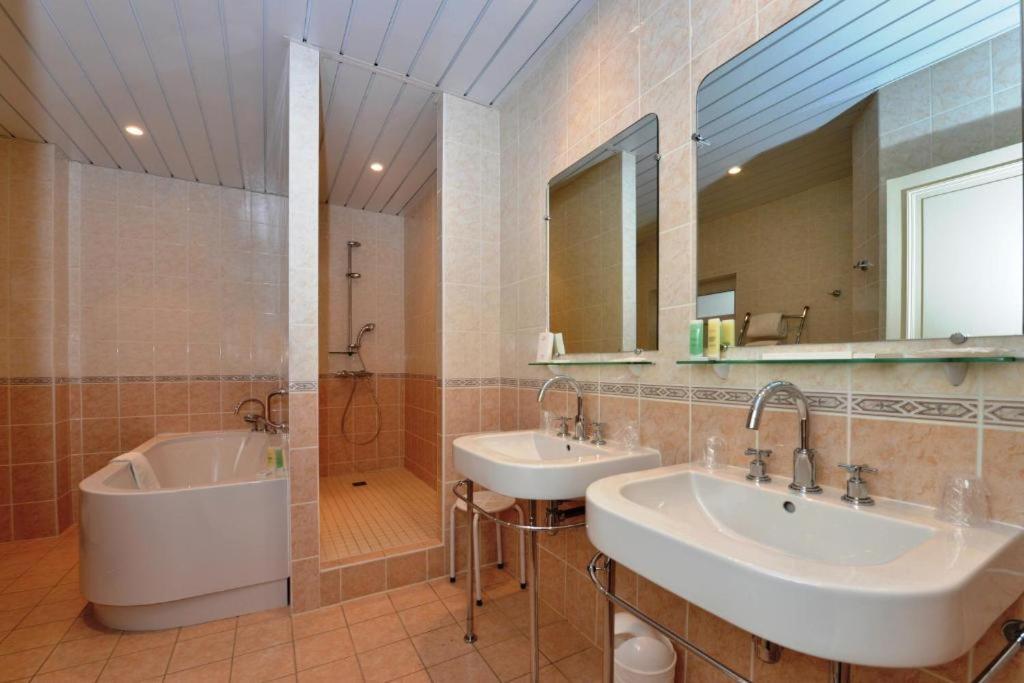 Hotel Castel Jeanson Ay-Champagne Oda fotoğraf